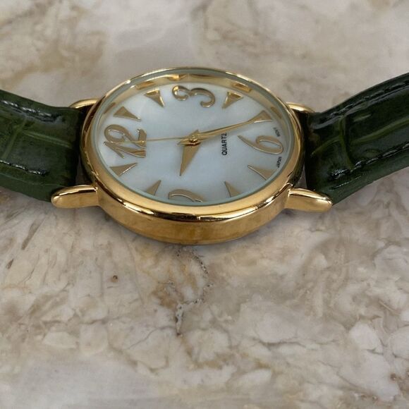 Three Red & Green Gold Tone Watches Leather Bands - Picture 7 of 16